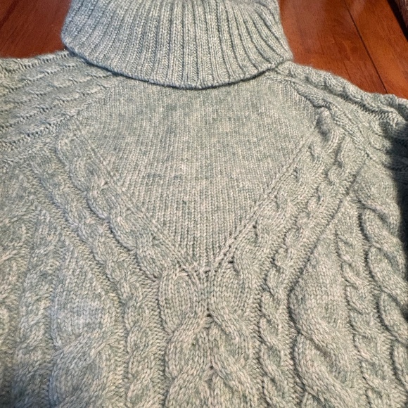 Style & Co Turtleneck Sweater Cable Knit Green with Metallic Thread Size S - Picture 3 of 9